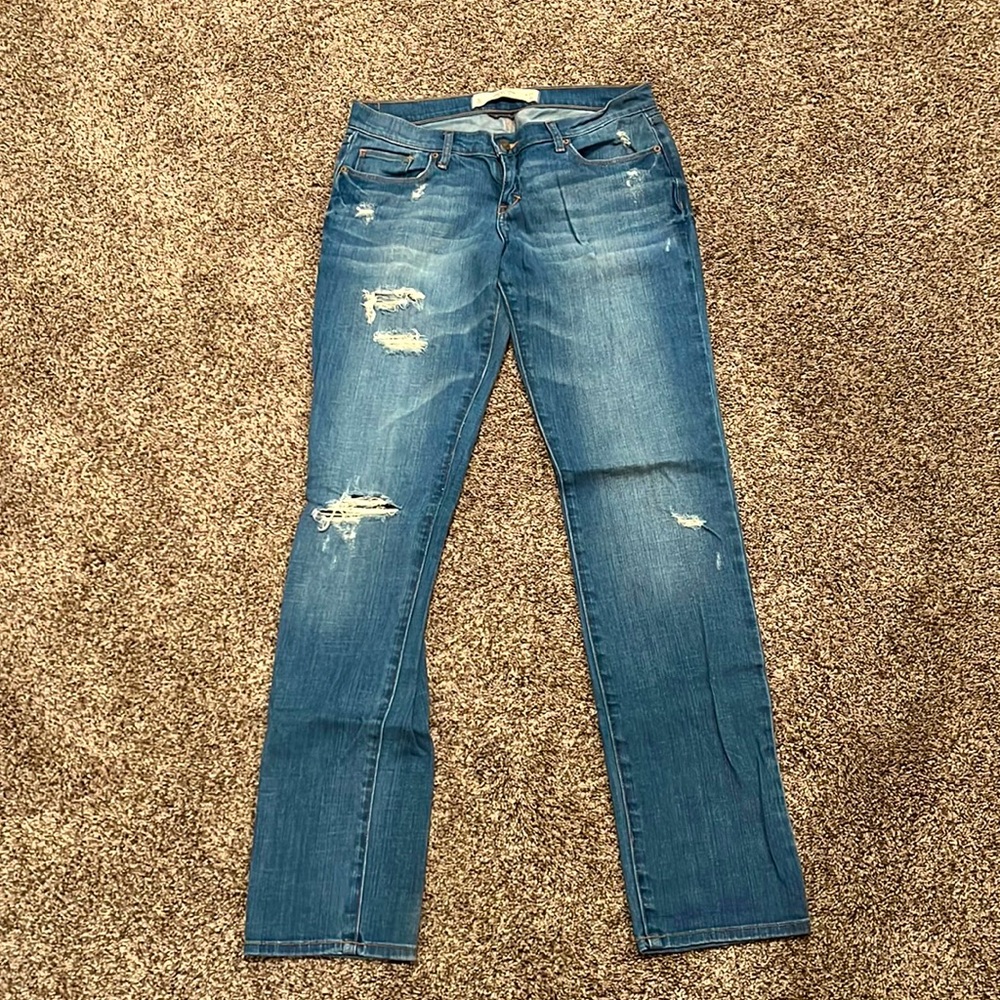 Ambercrombie and Fitch size 27L women’s ripped denim